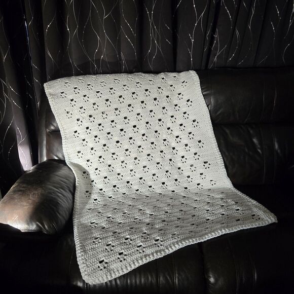 Handmade Paw Print Afghan Blanket 55x33 White Cozy Warm Pet Lover Gift Throw - Picture 4 of 4